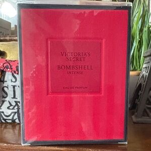 Victoria's Secret Bombshell Intense Boxed Perfume - Red
